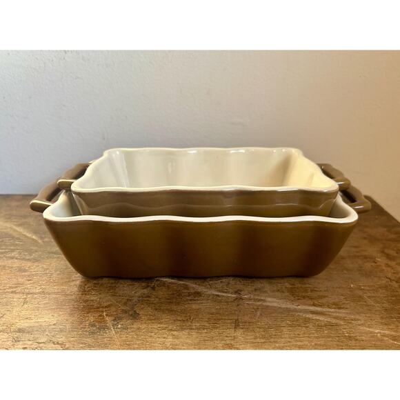 Vintage Ruffled Brown and White Ceramic Bakeware, Set of 2 - Picture 1 of 8
